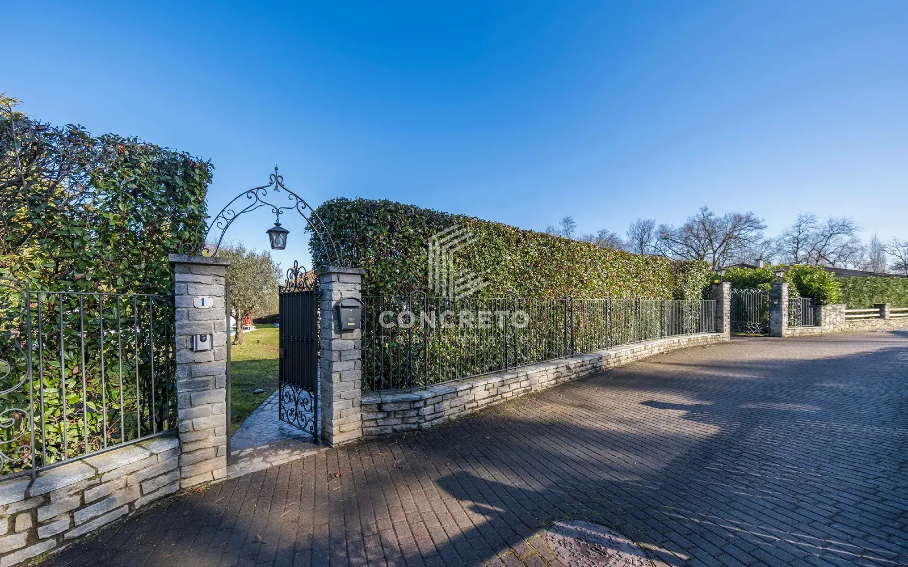 Villa in via Monviso in zona Arona Oleggio Castello gallery end