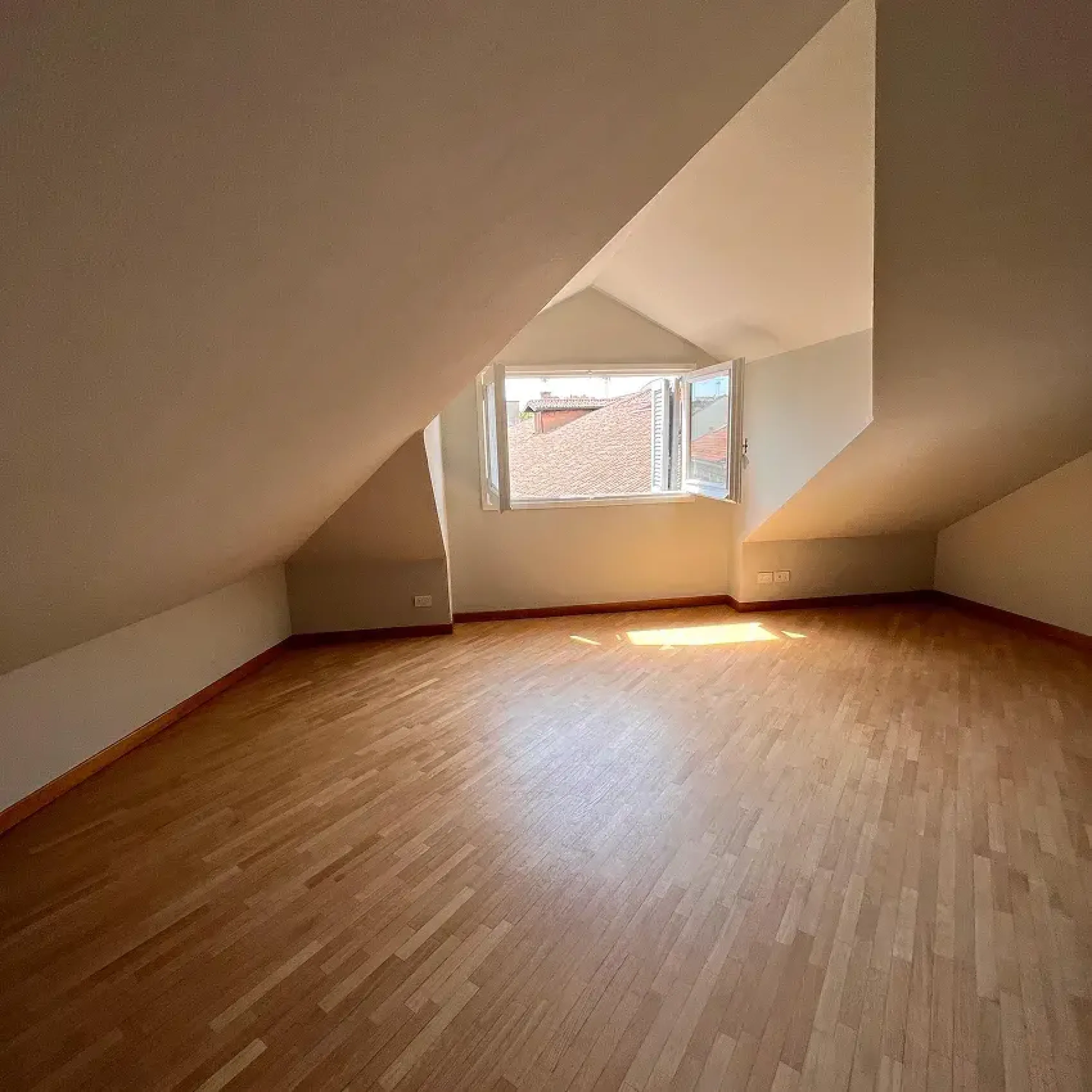 gallery off market 2